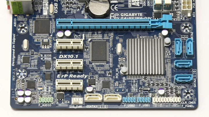 PCIe expansion slots