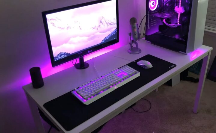 Gaming desk with setup