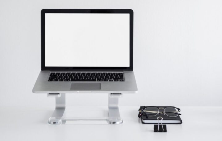 Laptop stand