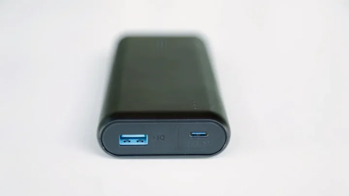 Power bank with usb c output