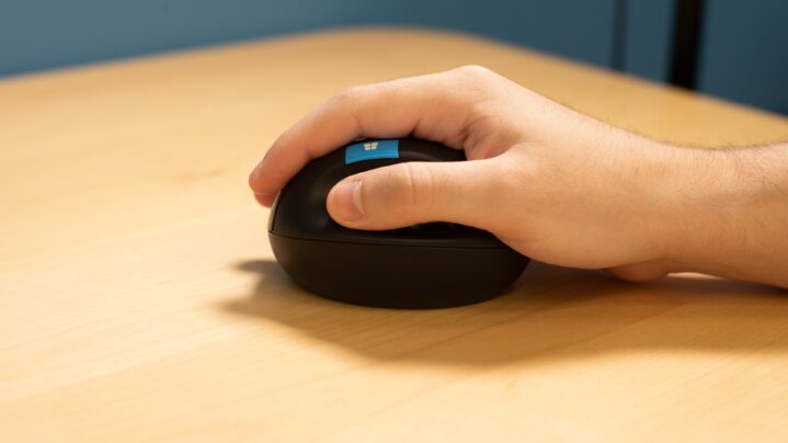 Ergonomic mouse for windows users