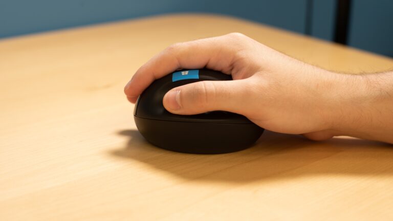Ergonomic mouse for windows users