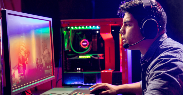 Online gaming experiences on windows